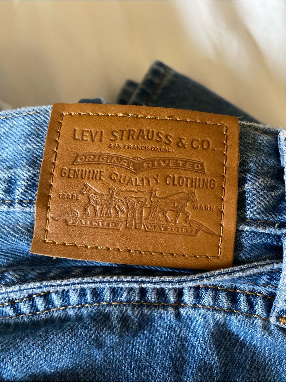 Levi’s Premium XL Superwide Leg Medium Wash Jean with Tie Waist Size 33 - Picture 10 of 16